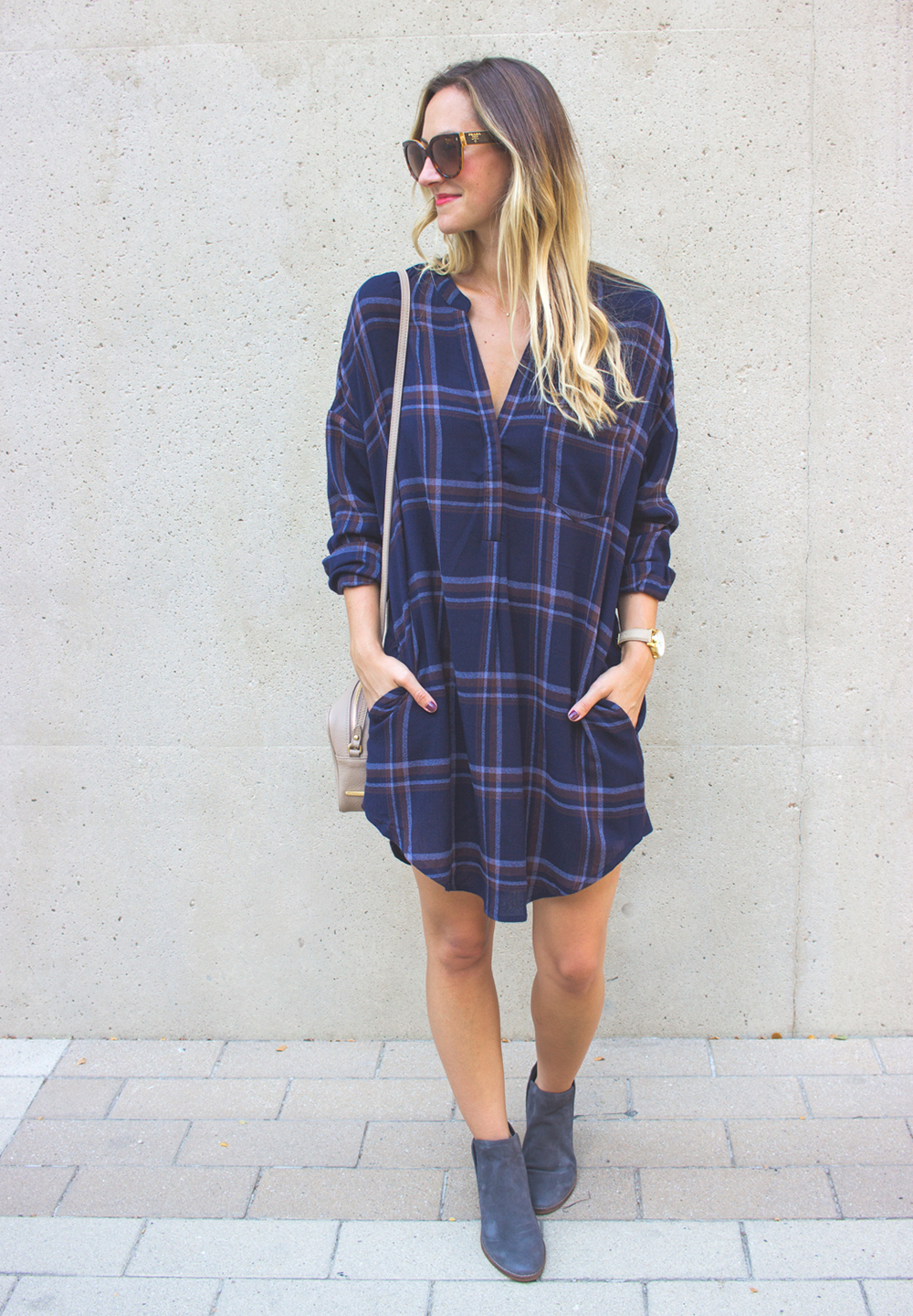 livvyland-blog-olivia-watson-plaid-flannel-shirt-shift-dress-dolce-vita-tesse-blue-suede-ankle-booties-navy-1