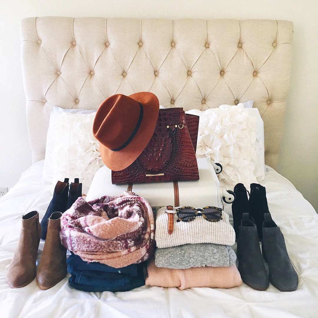 livvyland-blog-olivia-watson-austin-texas-fashion-blogger-fall-outfit-style-what-to-pack-new-england-getaway-vacation-travel