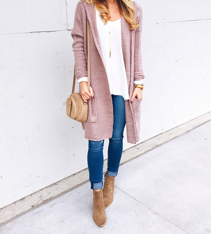 livvyland-blog-olivia-watson-fashion-blogger-austin-texas-fall-cozy-blush-cardigan-layers-outfit-idea