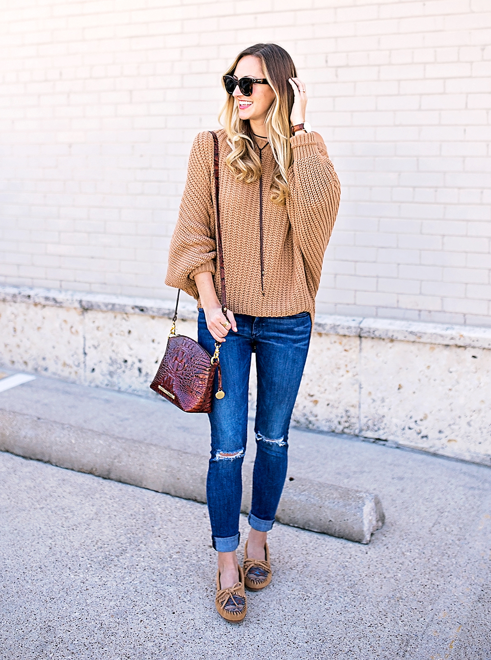 livvyland-blog-olivia-watson-slouchy-oversize-knit-sweater-minnetonka-el-paso-ii-moccasin-boho-outfit-10