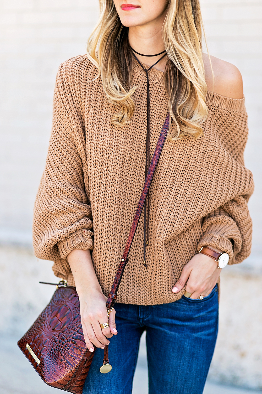 livvyland-blog-olivia-watson-slouchy-oversize-knit-sweater-minnetonka-el-paso-ii-moccasin-boho-outfit-2