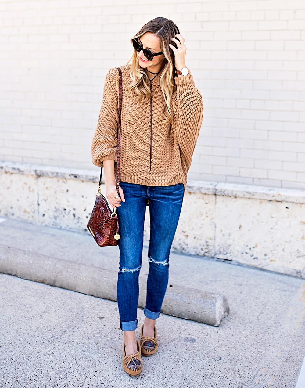 livvyland-blog-olivia-watson-slouchy-oversize-knit-sweater-minnetonka-el-paso-ii-moccasin-boho-outfit-3