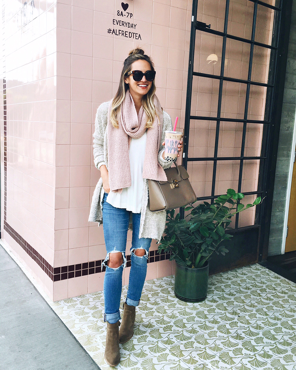 livvyland-blog-olivia-watson-instagram-roundup-december-cozy-blush-pink-knit-scarf-alfred-tea-room-outfit-blogger-los-angeles