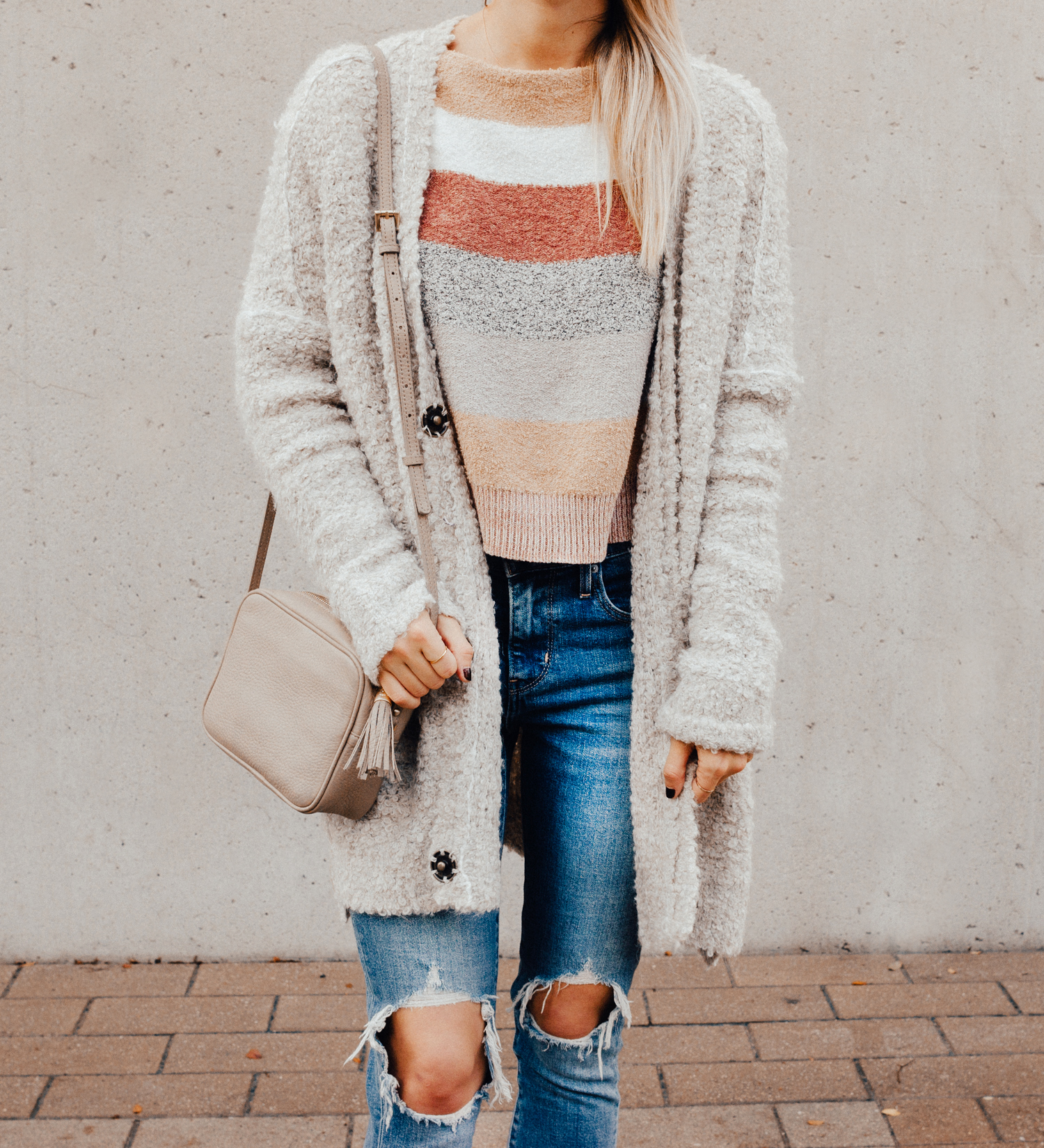 livvyland-blog-olivia-watson-free-people-blush-beige-tan-sweater-tassel-slides-cozy-layers-7