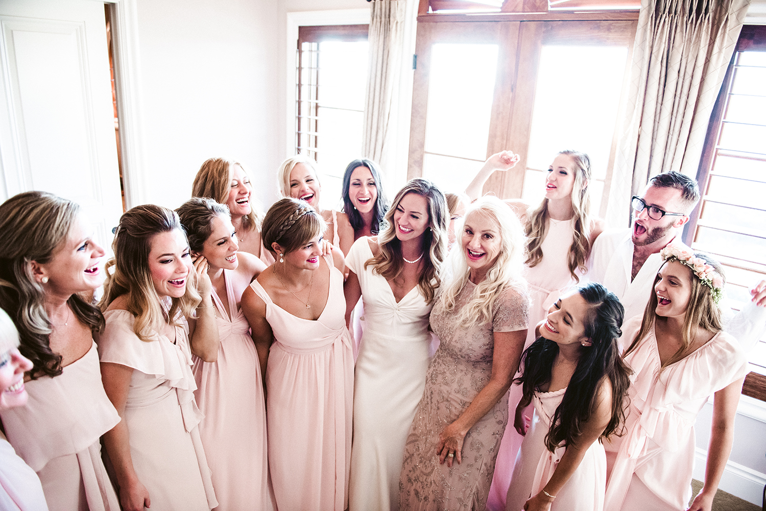 livvyland-blog-olivia-watson-wedding-villa-del-lago-austin-texas-fall-blush-burgundy-classic-romantic-5