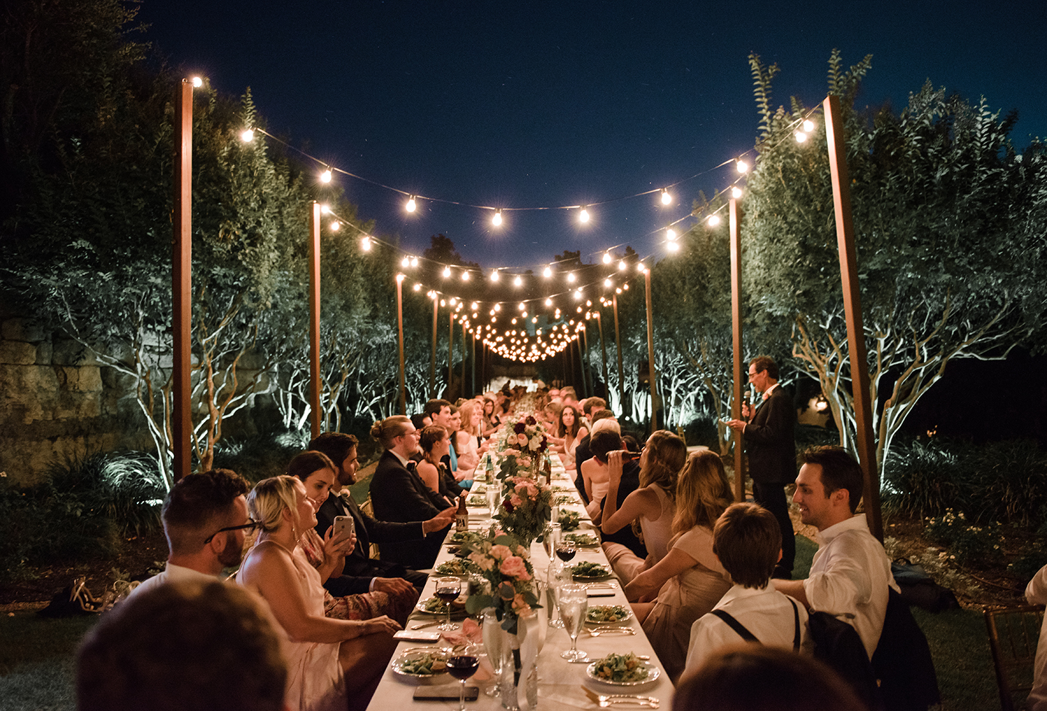 livvyland-blog-olivia-watson-wedding-villa-del-lago-austin-texas-fall-blush-burgundy-classic-romantic-farm-table-festoon-lighting-1