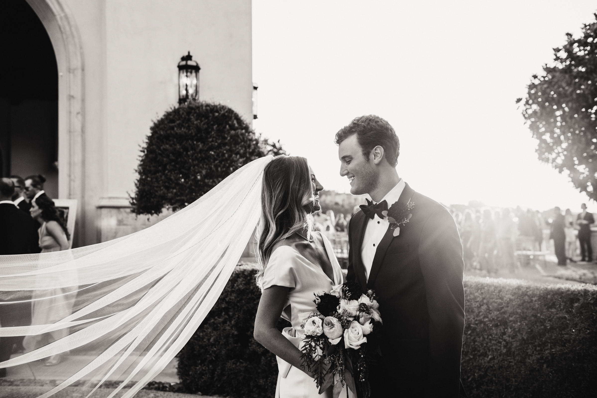 livvyland-blog-olivia-watson-wedding-villa-del-lago-austin-texas-fall-blush-burgundy-classic-romantic-in-love-bride-groom